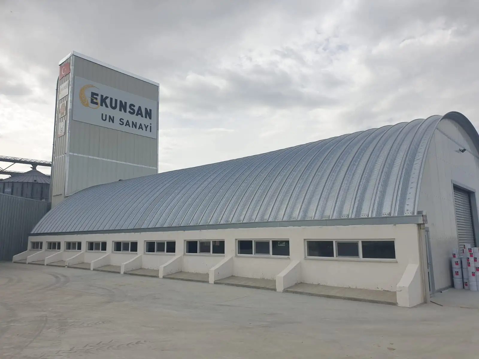 Flour packing line